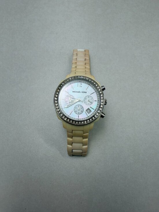 Michael Kors Women Runway Glam Crystal Bezel Cream Chronograph Watch main image 8